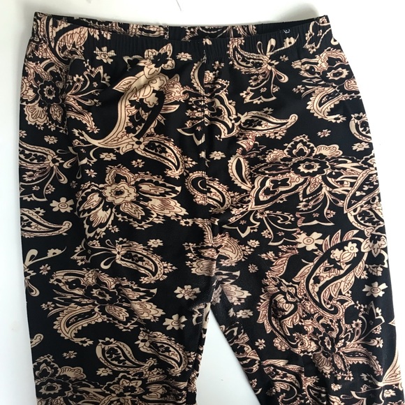 CLOSET CLOSING Paisley leggings - Picture 3 of 5